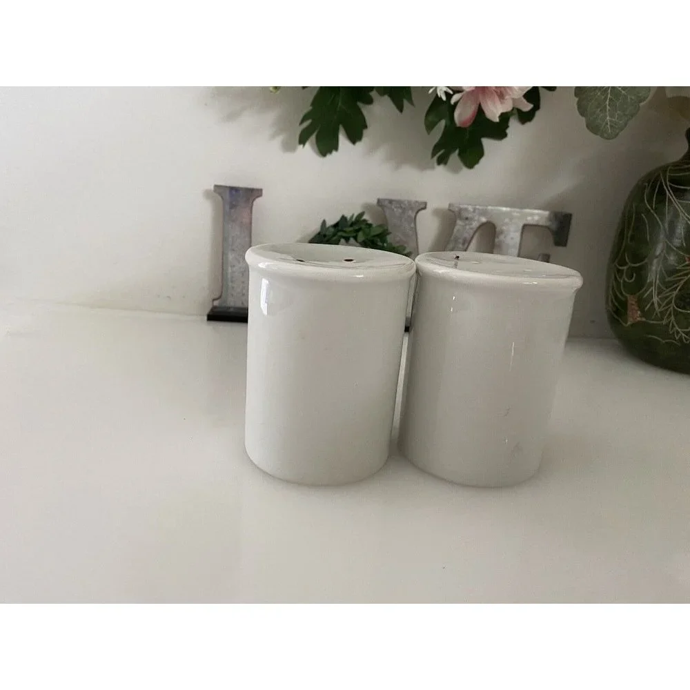 Takashi‎ Ceramic Salt and Pepper Shakers Orange Flowers